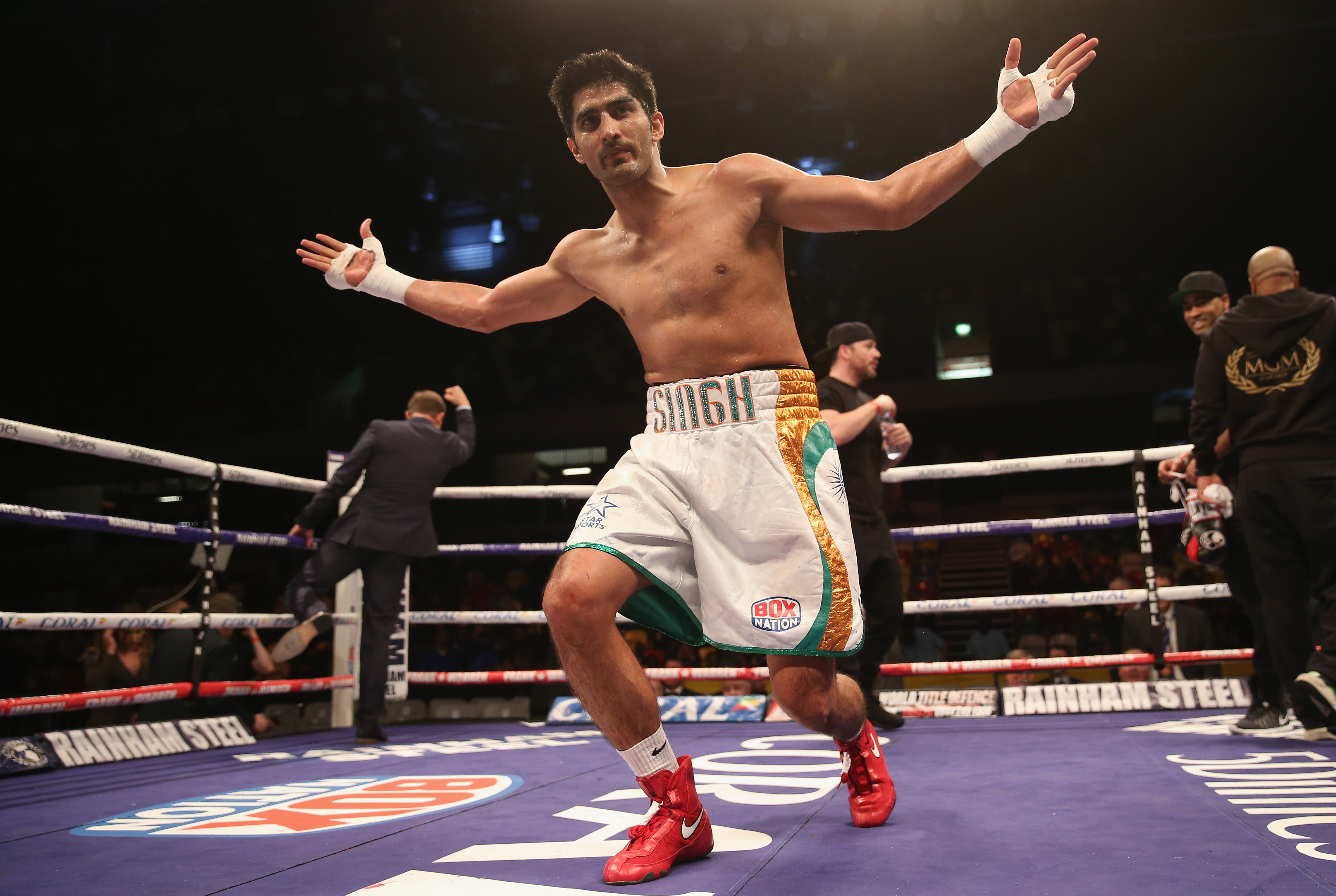 Vijender knocks out Cheka to retain Asia Pacific title