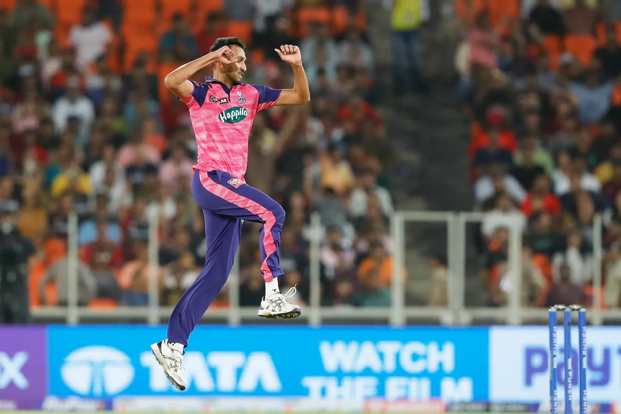 IPL 2022, RR vs RCB | Internet reacts as Prasidh Krishna rattles RCB with twin strikes