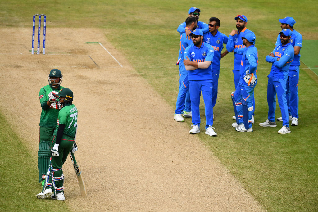 Reports | Soumya Sarkar and unidentified Bangladesh player vomited on field during chase