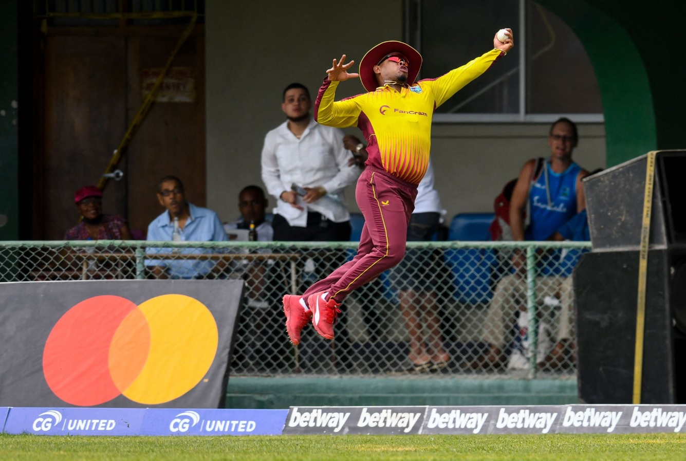 WATCH | Shimron Hetmyer plucks a stunning one-hander near boundary ropes vs New Zealand