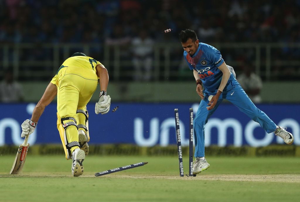 8 Things you missed | From Dhoni laughing at Handscomb to Vijay Shankar picking wicket despite not playing the game