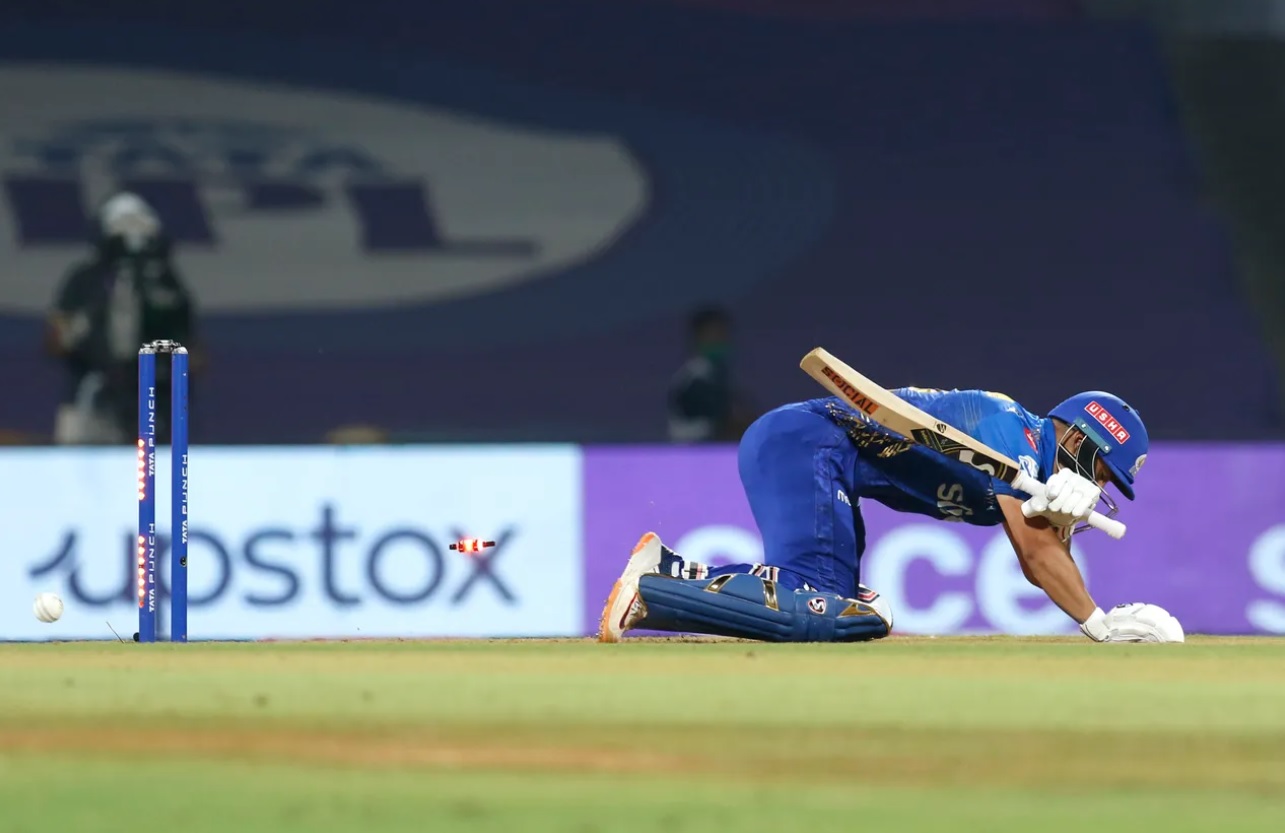 IPL 2022, CSK vs MI | Twitter reacts as Mukesh Choudhary sends MI openers back to the pavilion in first over