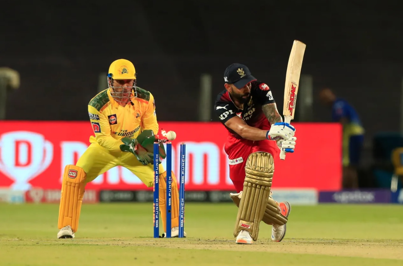 IPL 2022, CSK vs RCB | Twitter reacts as Moeen Ali deceives Virat Kohli with a dream delivery