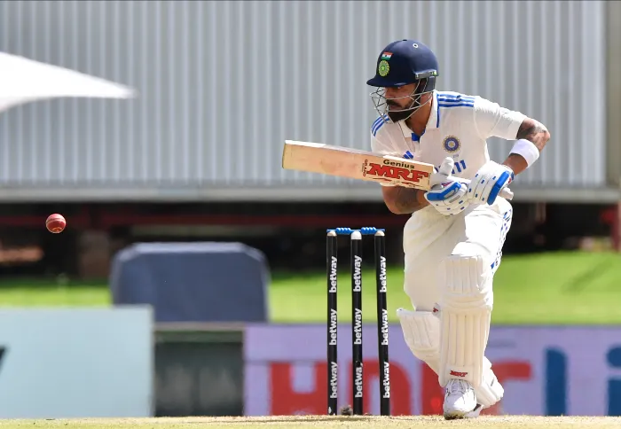 ‌IND vs BAN | Twitter reacts to groundsman paying tribute to Kohli by touching his feet amidst practice session 