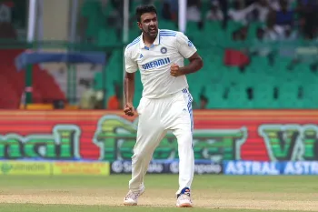 ‌AUS vs IND | Twitter reacts to Ashwin reprimand Pant for not appealing hard amidst Marsh's brain fade moment