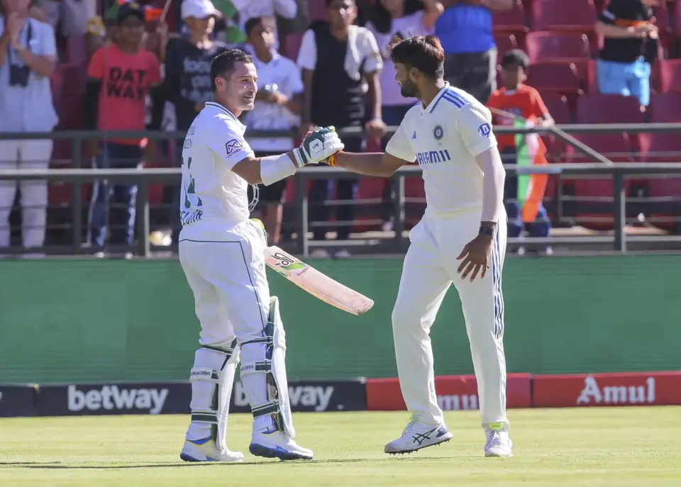 ‌SA vs IND | Twitter praises Kohli for hyping Newlands crowd to pay tribute to Dean Elgar