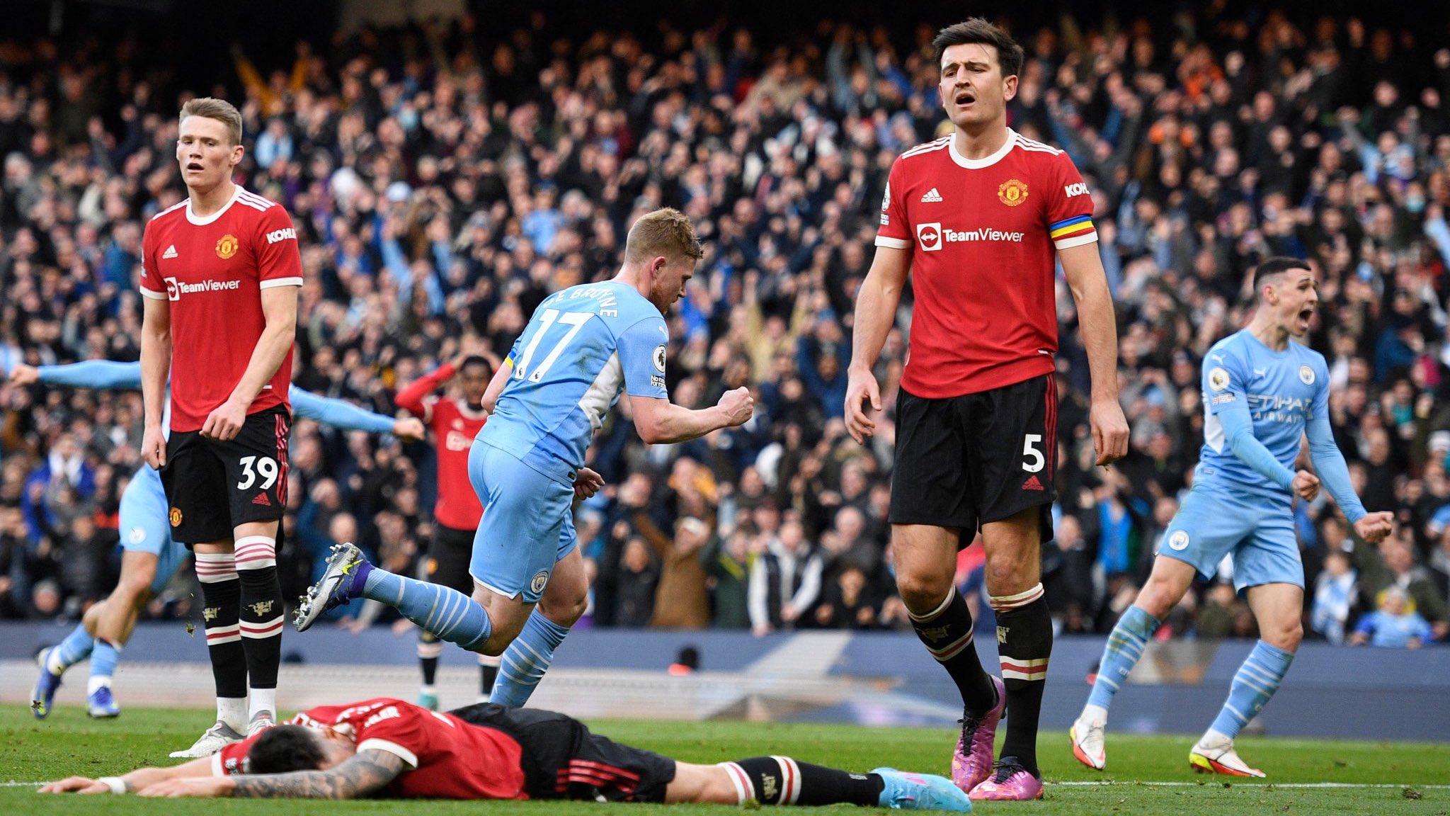 Manchester United's response to going 3-1 down was embarrassing, asserts Gary Neville